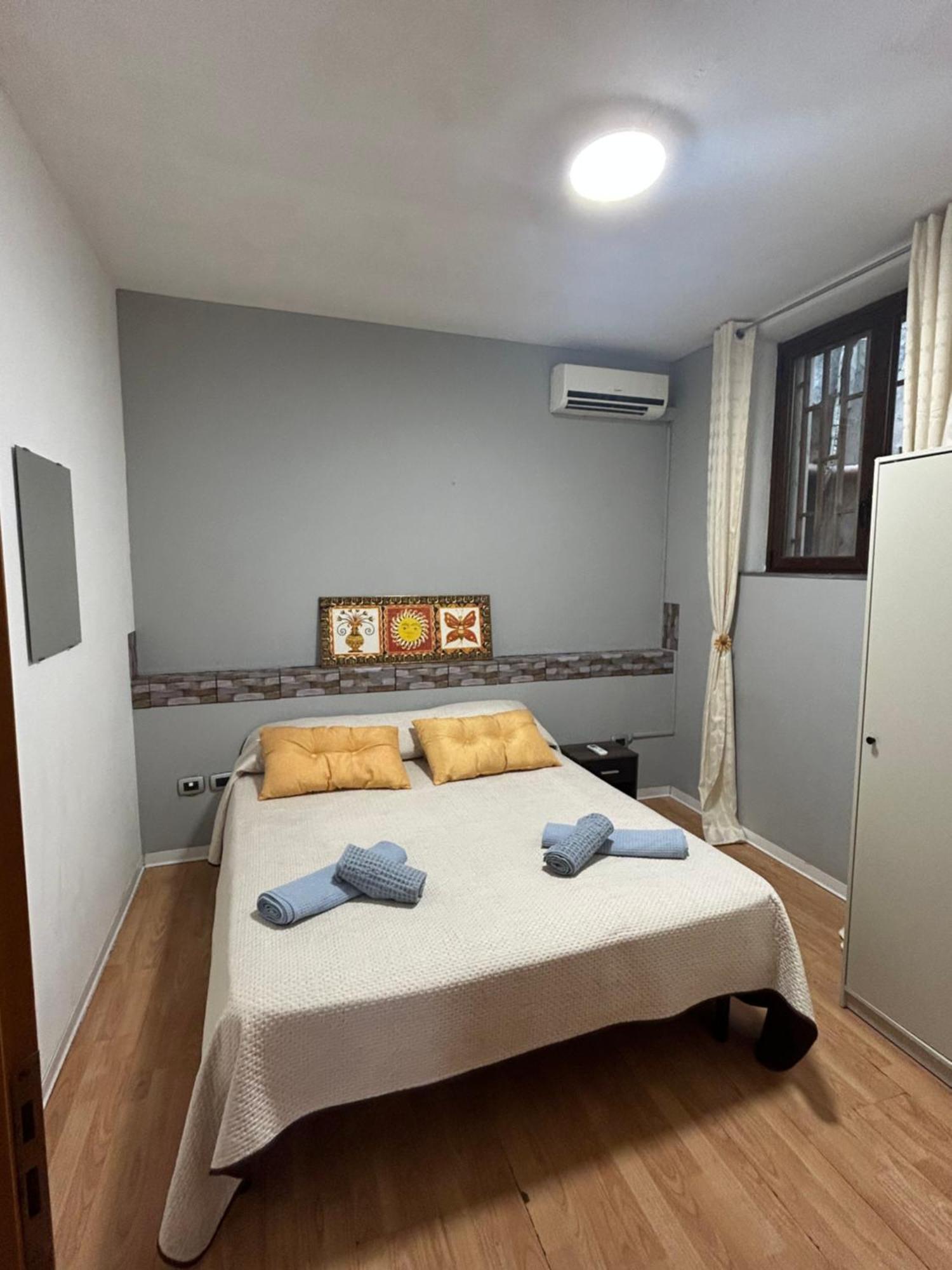 Gammazita Apartment Catania Bagian luar foto